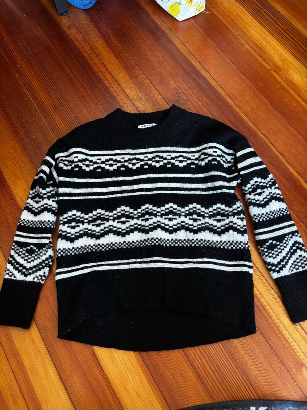 Black & White Patterned Crewneck Sweater Women’s old navy